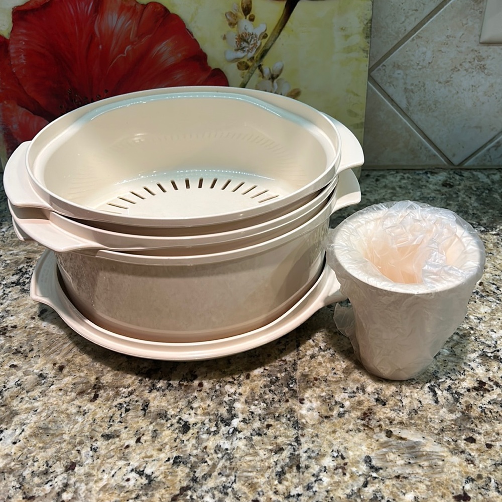 COPY - TUPPERWARE | 5 piece Stack Cooker made in USA